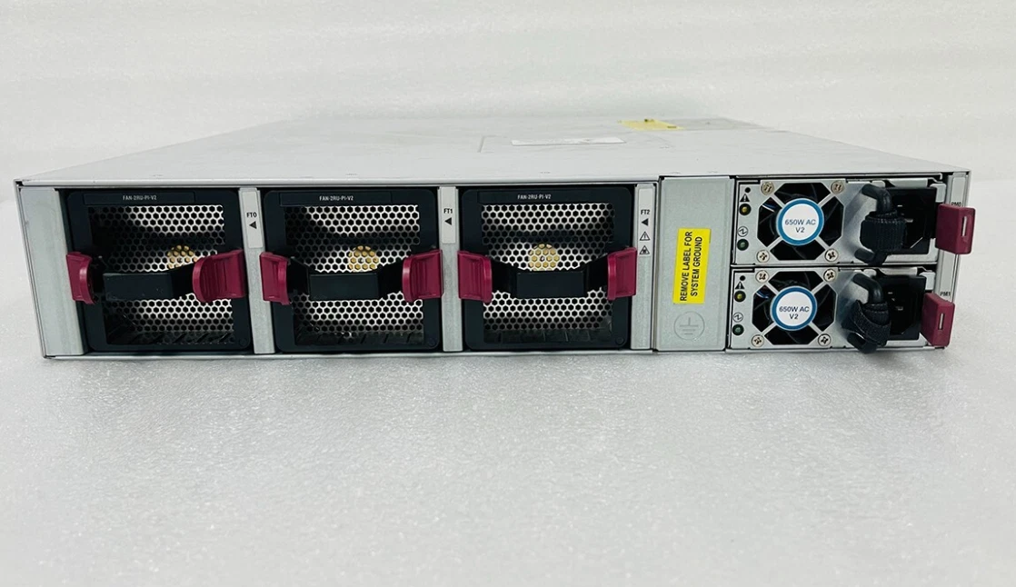 Cisco 8102-64H-O